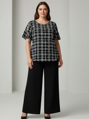 BYdesign Women's Plus 1X Black White Grid slotted flutter sleeve blouse